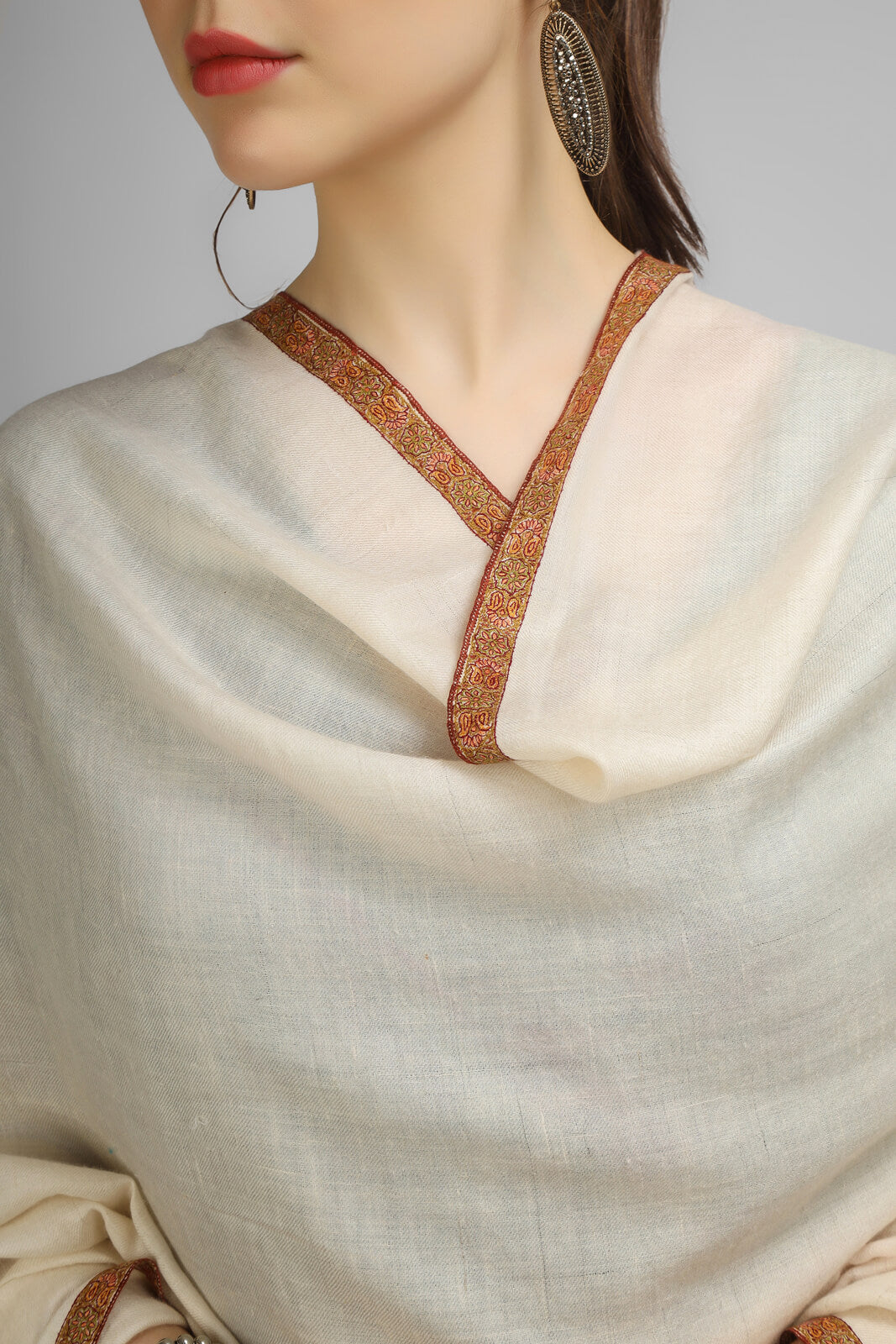Khiza White Hashidaar Embroidery Sozni Pashmina Shawl