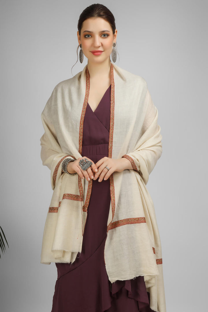 PASHMINA SHAWLS  Ibtida White Hashidaar Embroidery Sozni Pashmina Shawl  PASHMINA SHAWLS  Ibtida White Hashidaar Embroidery Sozni Pashmina Shawl