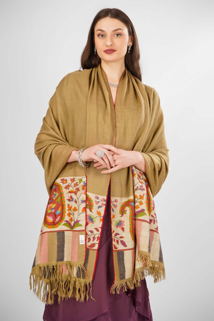 "Pashmina | Buy Authentic GI Certified Pashmina Shawls Online | Luxurious Kashmiri Shawls and Handmade Kani Pashmina from Kashmir, India"
 "Pashmina | Buy Authentic GI Certified Pashmina Shawls Online | Luxurious Kashmiri Shawls and Handmade Kani Pashmina from Kashmir, India"