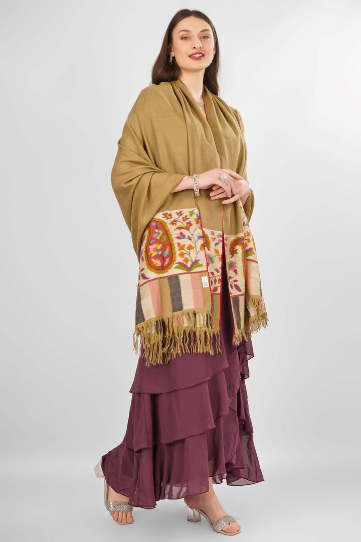 "Pashmina | Buy Authentic GI Certified Pashmina Shawls Online | Luxurious Kashmiri Shawls and Handmade Kani Pashmina from Kashmir, India"
 "Pashmina | Buy Authentic GI Certified Pashmina Shawls Online | Luxurious Kashmiri Shawls and Handmade Kani Pashmina from Kashmir, India"