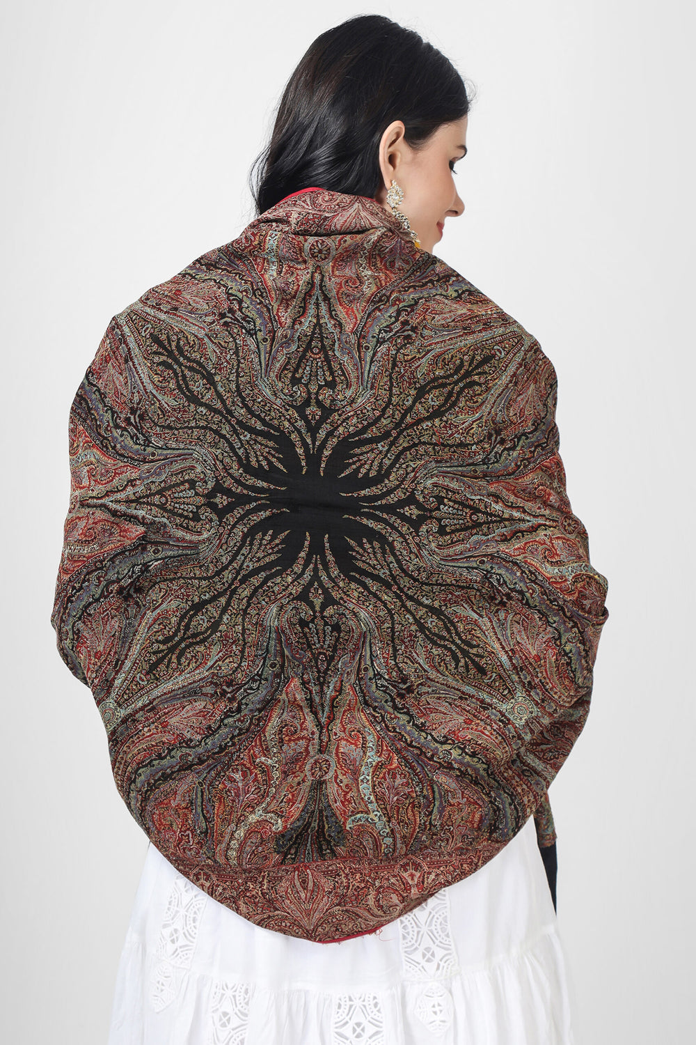 "Pure GI-Certified Pashmina Shawl Price in Kashmir | Original Kashmiri Pashmina Wool Shawls for Women | Handwoven Pashmina Shawls Online at Kepra | Your Search Ends Here"