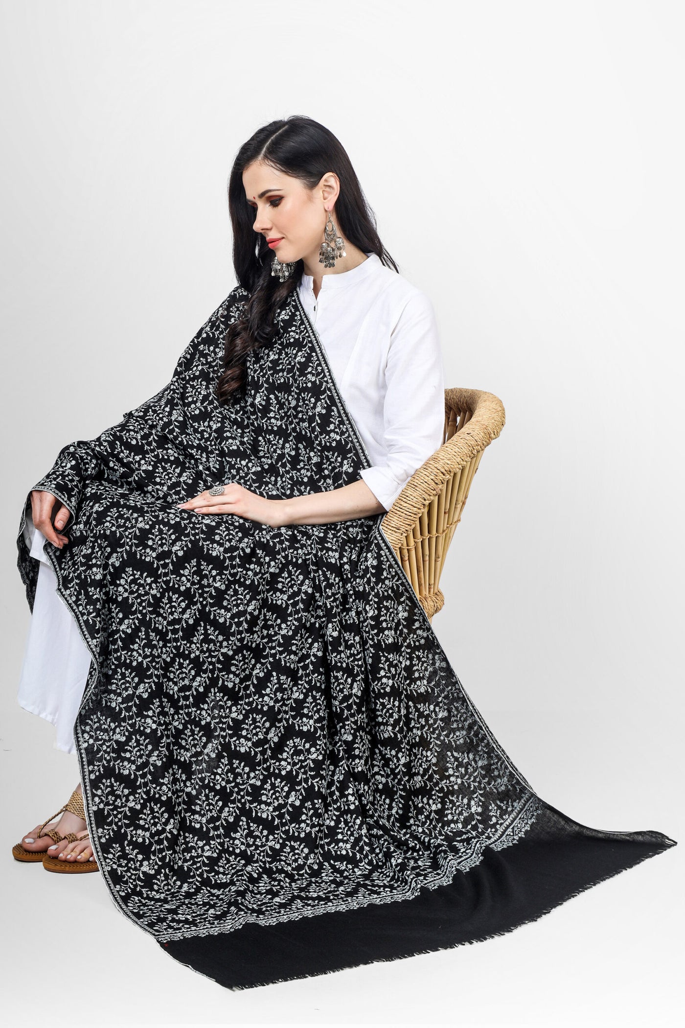 Black Pashmina Jaldaar white Mehraab Embroidered Shawl