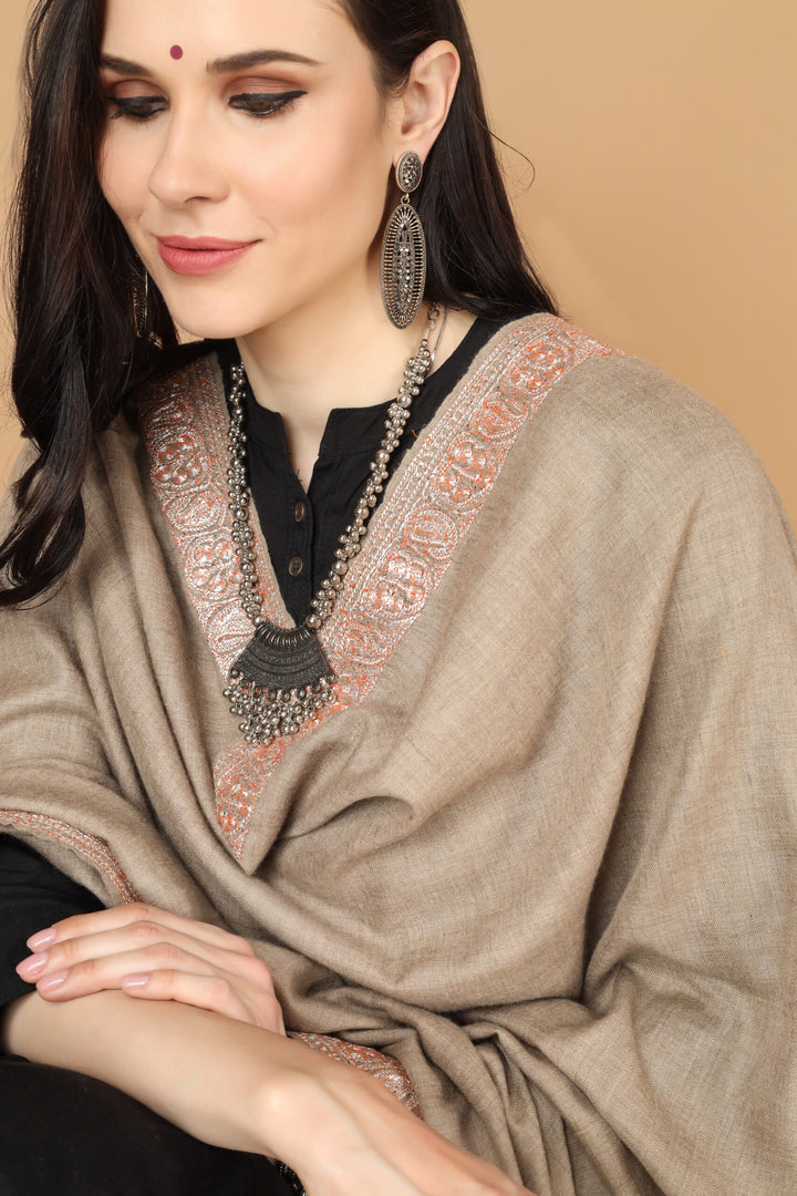 The dourdaar design, which is usually used to embellish Pashmina shawls, has been evenly applied to the four borders of this exquisitely made and passionately woven natural (khud rang)Pashmina. The Shawl is the ideal accessory for all of your outfits and situations, giving you the comfort of a traditional tilla shawl
| pashmina shawls online | authentic Kashmiri pashmina shawl online | pure pashmina shawl online | original GI certified pashmina shawl online | luxury men's pashmina shawl online from Kashmir | where to buy online pure pashmina in India
| GI Tag Certified - Government-verified authentic Kashmiri Pashmina
| G20 Official Partner - Selected by India for G20 Summit gifting
| Handicraft Registered - Official recognition of traditional craftsmanship
| Certificate of Authenticity - Every purchase includes GI certification The dourdaar design, which is usually used to embellish Pashmina shawls, has been evenly applied to the four borders of this exquisitely made and passionately woven natural (khud rang)Pashmina. The Shawl is the ideal accessory for all of your outfits and situations, giving you the comfort of a traditional tilla shawl
| pashmina shawls online | authentic Kashmiri pashmina shawl online | pure pashmina shawl online | original GI certified pashmina shawl online | luxury men's pashmina shawl online from Kashmir | where to buy online pure pashmina in India
| GI Tag Certified - Government-verified authentic Kashmiri Pashmina
| G20 Official Partner - Selected by India for G20 Summit gifting
| Handicraft Registered - Official recognition of traditional craftsmanship
| Certificate of Authenticity - Every purchase includes GI certification