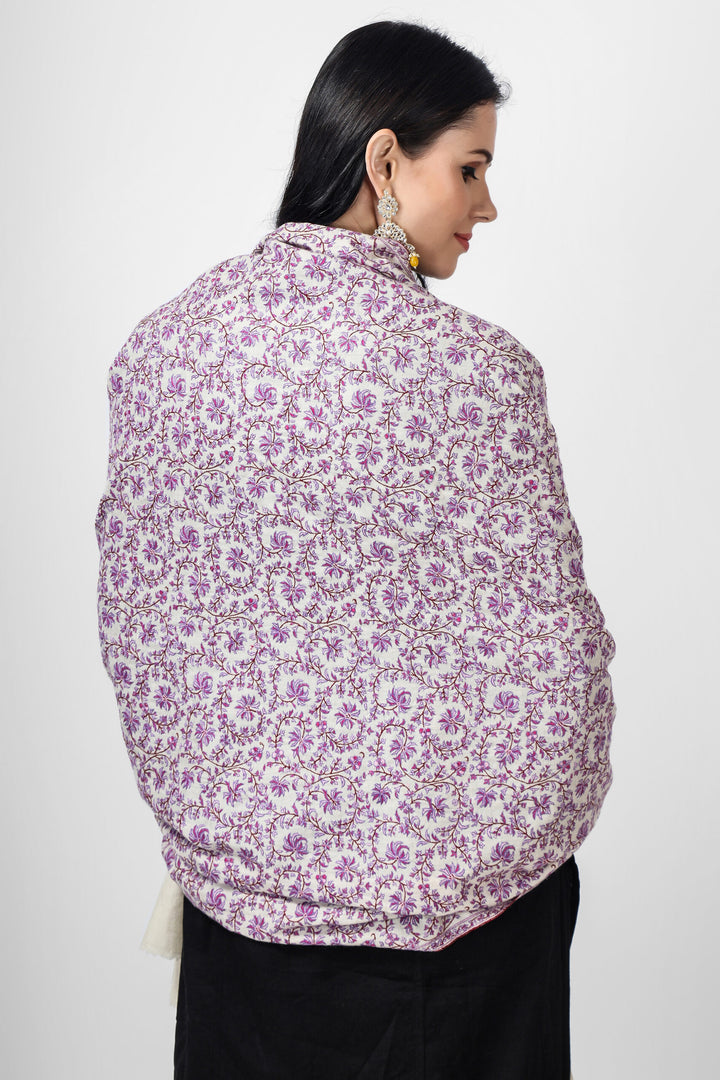 "Pashmina | Buy Authentic GI Certified Pashmina Shawls Online | Luxurious Kashmiri Shawls and Handmade Kani Pashmina from Kashmir, India"
    
      | pashmina shawls online | authentic Kashmiri pashmina shawl online | pure pashmina shawl online | original GI certified pashmina shawl online | luxury men’s pashmina shawl online from Kashmir | where to buy online pure pashmina in India
    
    | GI Tag Certified - Government-verified authentic Kashmiri Pashmina
    | G20 Official Partner - Selected by India for G20 Summit gifting
    | Handicraft Registered - Official recognition of traditional craftsmanship
    | Certificate of Authenticity - Every purchase includes GI certification
      "Pashmina | Buy Authentic GI Certified Pashmina Shawls Online | Luxurious Kashmiri Shawls and Handmade Kani Pashmina from Kashmir, India"
    
      | pashmina shawls online | authentic Kashmiri pashmina shawl online | pure pashmina shawl online | original GI certified pashmina shawl online | luxury men’s pashmina shawl online from Kashmir | where to buy online pure pashmina in India
    
    | GI Tag Certified - Government-verified authentic Kashmiri Pashmina
    | G20 Official Partner - Selected by India for G20 Summit gifting
    | Handicraft Registered - Official recognition of traditional craftsmanship
    | Certificate of Authenticity - Every purchase includes GI certification