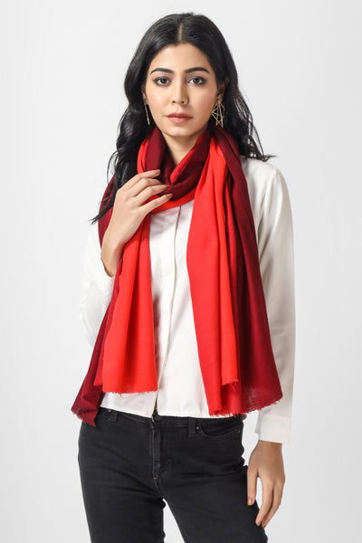  This ombre pashmina stole is made up of stunning Red and maroon pashmina that combine to create a colourful appeal that will go with any outfit you choose. You'll never feel the same way again once you feel the warmth of this kashmir pure pashmina on your skin. 