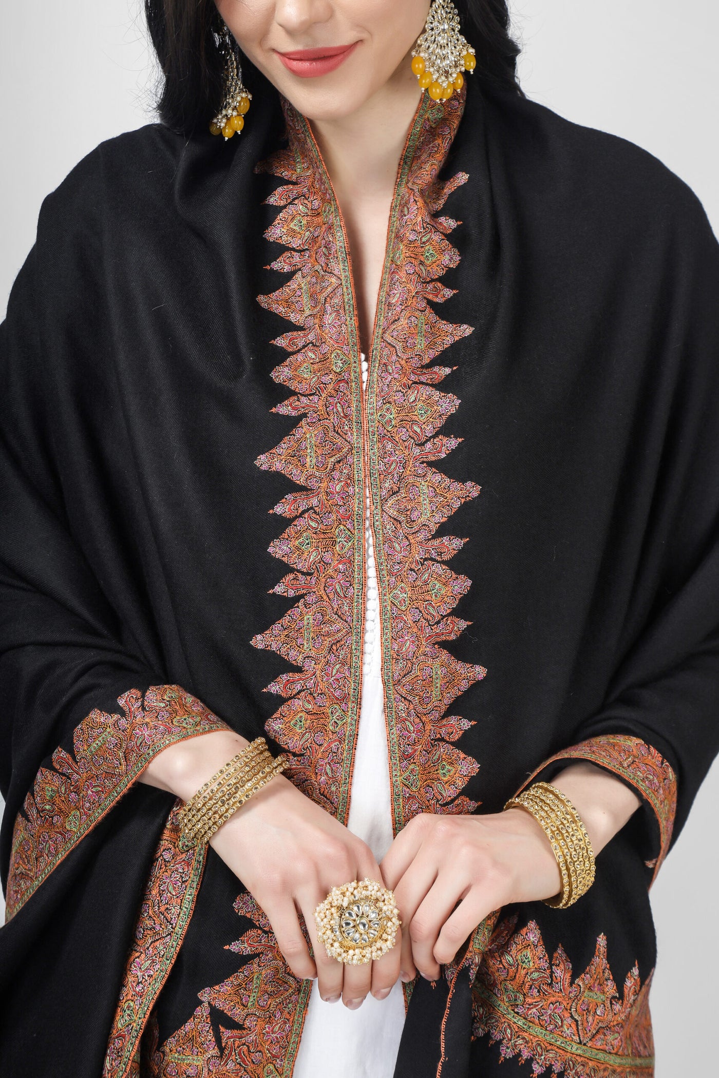  PASHMINA KUWAIT - Black  Ali design Pashmina Border sozni shawl