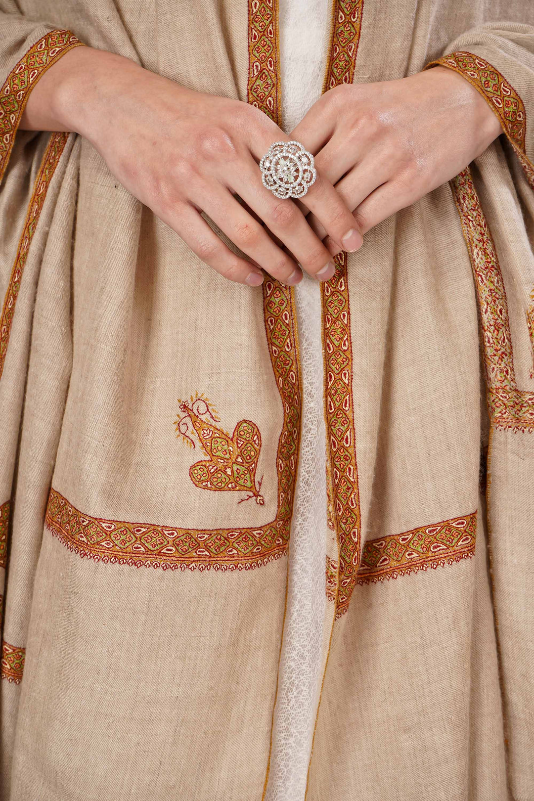 How to Identify Authentic Kashmir Pashmina | A Complete Guide