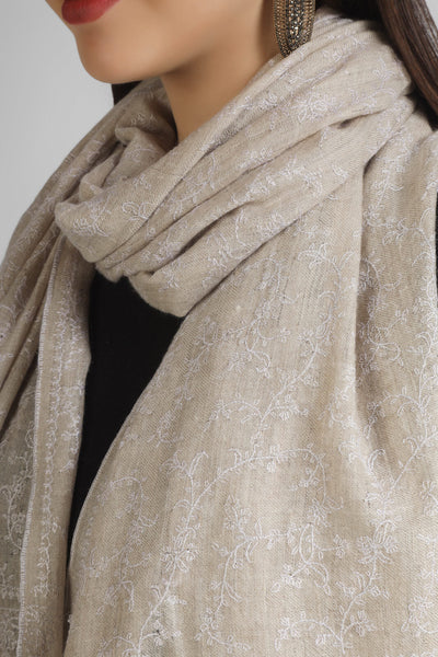 Natural color pashmina Experience the luxurious warmth and sophistication of our natural color Pashmina shawls and stoles. Made from premium quality wool,