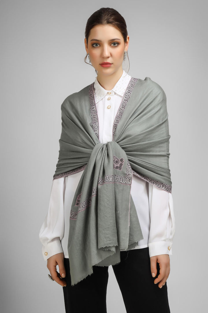 PASHMINA EMBROIDERY STOLE - gray Pashmina stole adorned in hashidaar and pink sozni embroidery. KUWAIT - DELHI- DUBAI- ABUDHABI- BEST PASHMINA BRAND - JAPAN