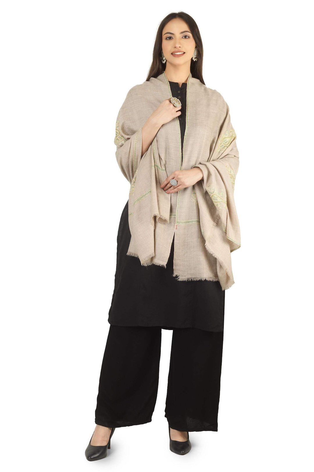 100% pure Kashmiri Pashmina wool for exceptional softness and warmth
Handcrafted Sozni Kaari embroidery on borders with pastel motifs
Earthy taupe brown base with delicate design details