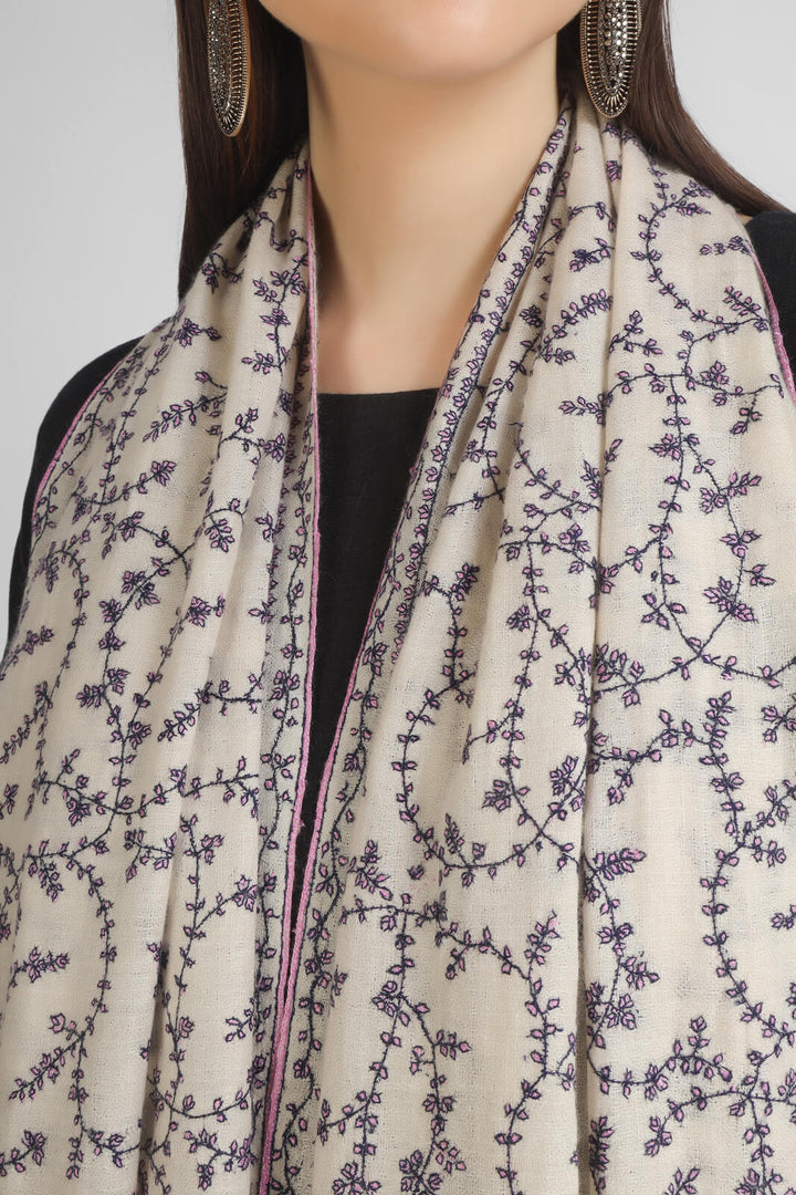 PASHMINA EMBROIDERY STOLE Explore sophistication with our White Jaldaar, Black & Mauve Sozni Pashmina Stole - We deliver our premium Pashmina products to the United Kingdom, Germany, France, Japan, UAE, and Australia