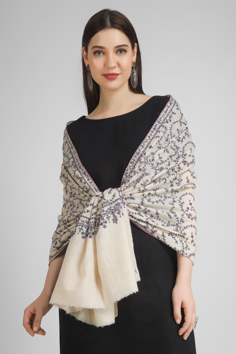 PASHMINA EMBROIDERY STOLE Explore sophistication with our White Jaldaar, Black & Mauve Sozni Pashmina Stole - We deliver our premium Pashmina products to the United Kingdom, Germany, France, Japan, UAE, and Australia