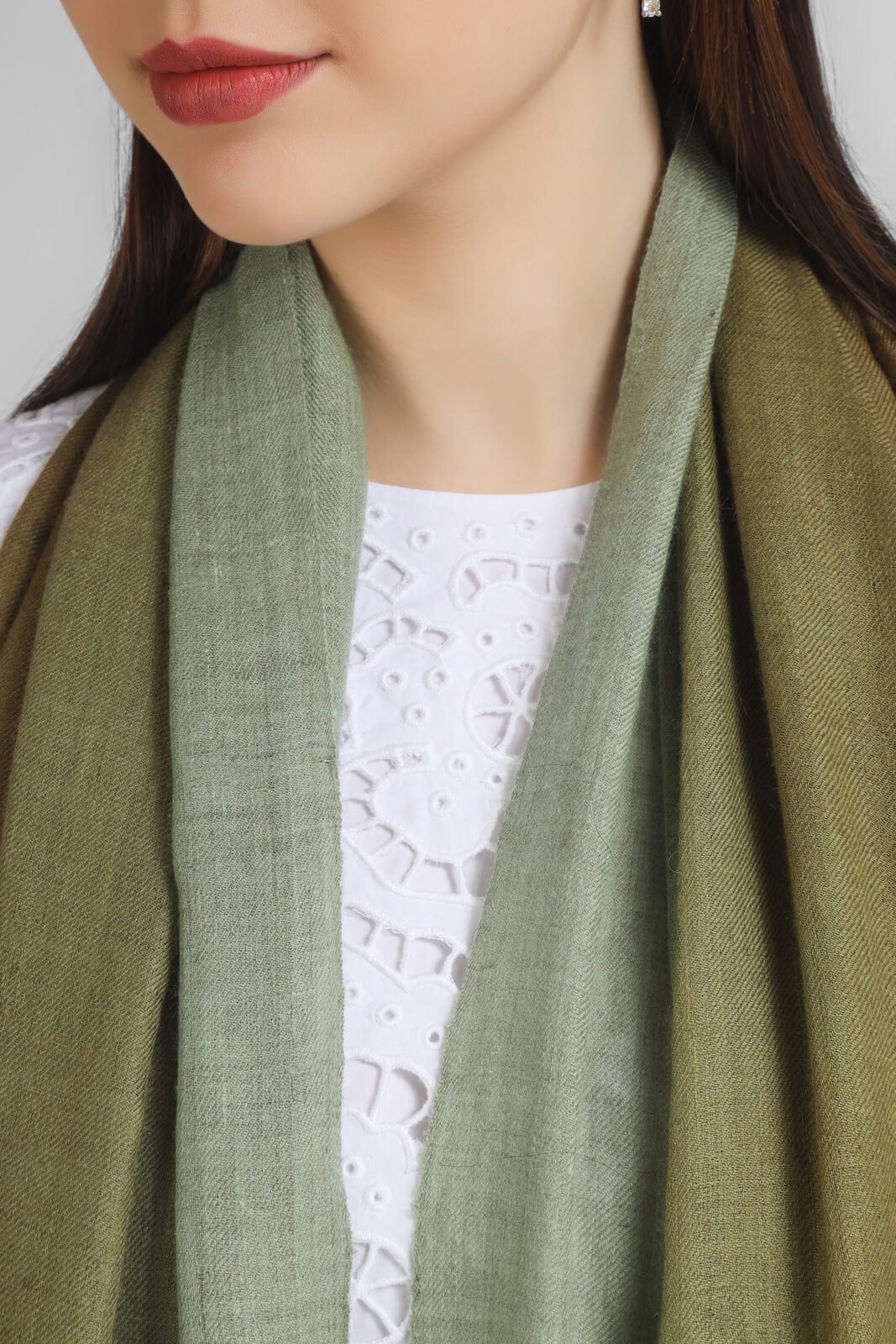 pashmina stoles Green & Brown Ombre Pashmina Stole. Immerse yourself in the beauty of handcrafted ombre designs - We deliver our premium Pashmina products to the United Kingdom, Germany, France, Japan, UAE, and Australia