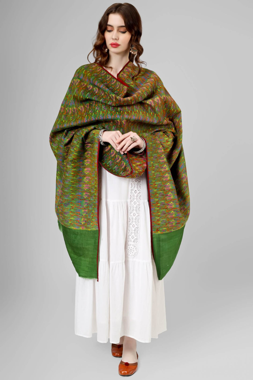 "Green Pashmina Kashmir Antique Shawl" – a classic fusion of lush green hues and timeless Kashmiri craftsmanship