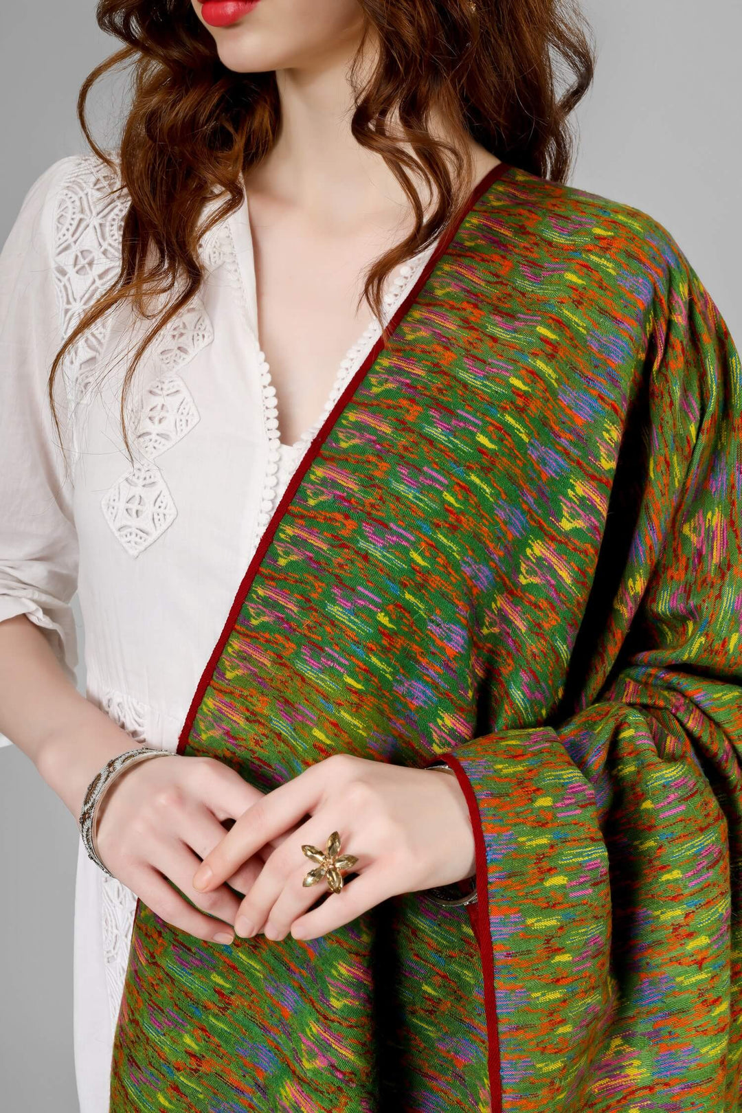 "Green Pashmina Kashmir Antique Shawl" – a classic fusion of lush green hues and timeless Kashmiri craftsmanship