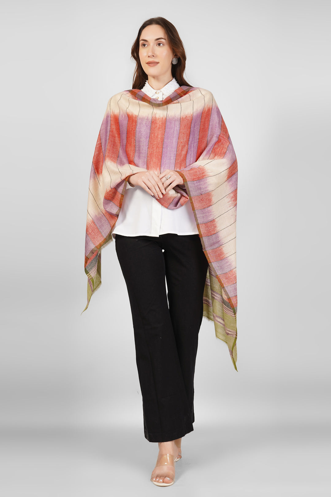 Intricate Ikkat Patterns in Contemporary Pashmina Stoles Online
Make a striking impression with our Red White Green Designer Ikkat Pashmina Stole.