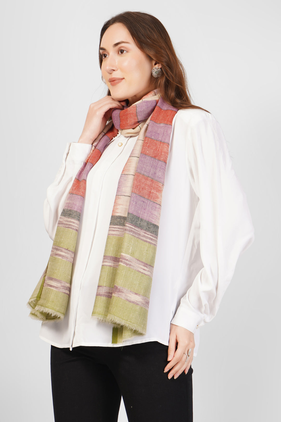 Intricate Ikkat Patterns in Contemporary Pashmina Stoles Online
Make a striking impression with our Red White Green Designer Ikkat Pashmina Stole.