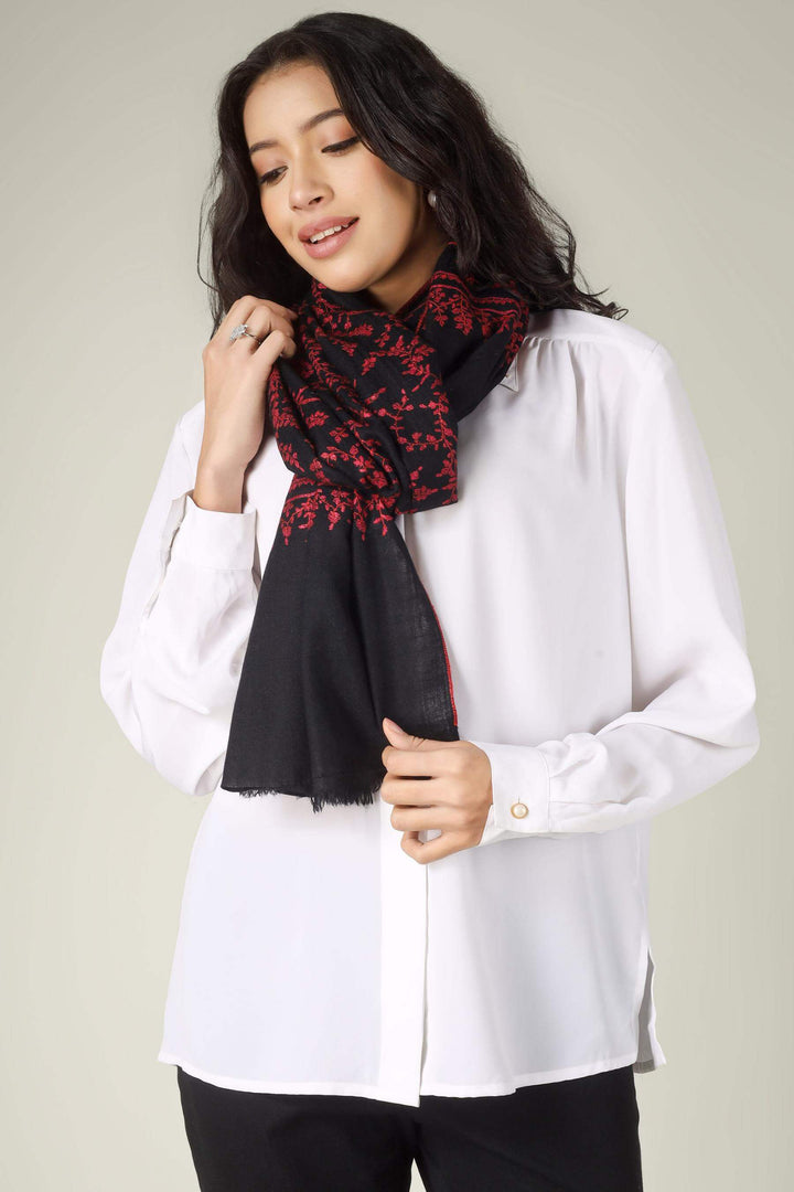 From the high-fashion corridors of the Upper East Side to the minimalist lofts of SoHo, the Pashmina stole in New York has become the definitive symbol of "Quiet Luxury
    
      | pashmina shawls online | authentic Kashmiri pashmina shawl online | pure pashmina shawl online | original GI certified pashmina shawl online | luxury men's pashmina shawl online from Kashmir | where to buy online pure pashmina in India
    
    | GI Tag Certified - Government-verified authentic Kashmiri Pashmina
    | G20 Official Partner - Selected by India for G20 Summit gifting
    | Handicraft Registered - Official recognition of traditional craftsmanship
    | Certificate of Authenticity - Every purchase includes GI certification