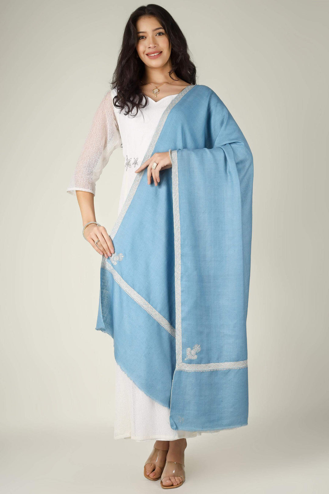  pashmina shawls online, this light blue hashidaar piece blends traditional Kashmiri craftsmanship with a clean, contemporary look that never dates