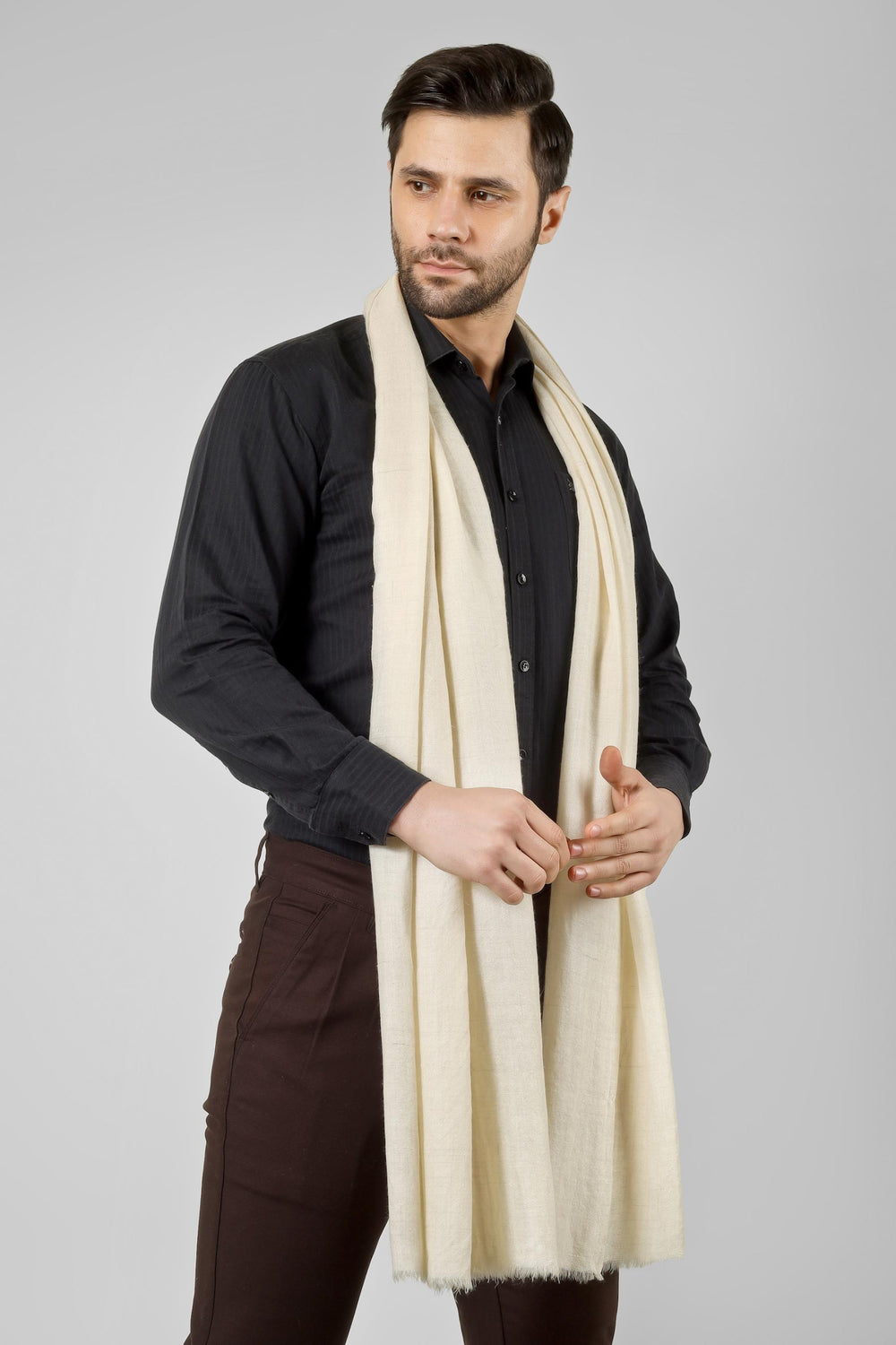 Made from authentic Himalayan Pashmina wool, valued for its warmth, lightweight texture, and unmatched softness.
