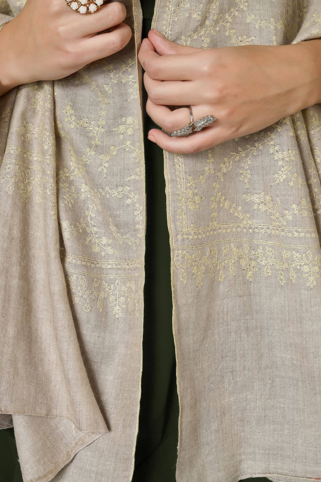 Natural Mahira Jaldaar GI Pashmina Shawl