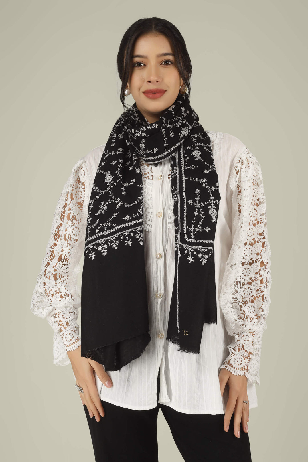 Hand-embroidered raven-black pure Pashmina stole featuring an all-over ivory Sozni Jaldaar floral vine pattern from Kepra.