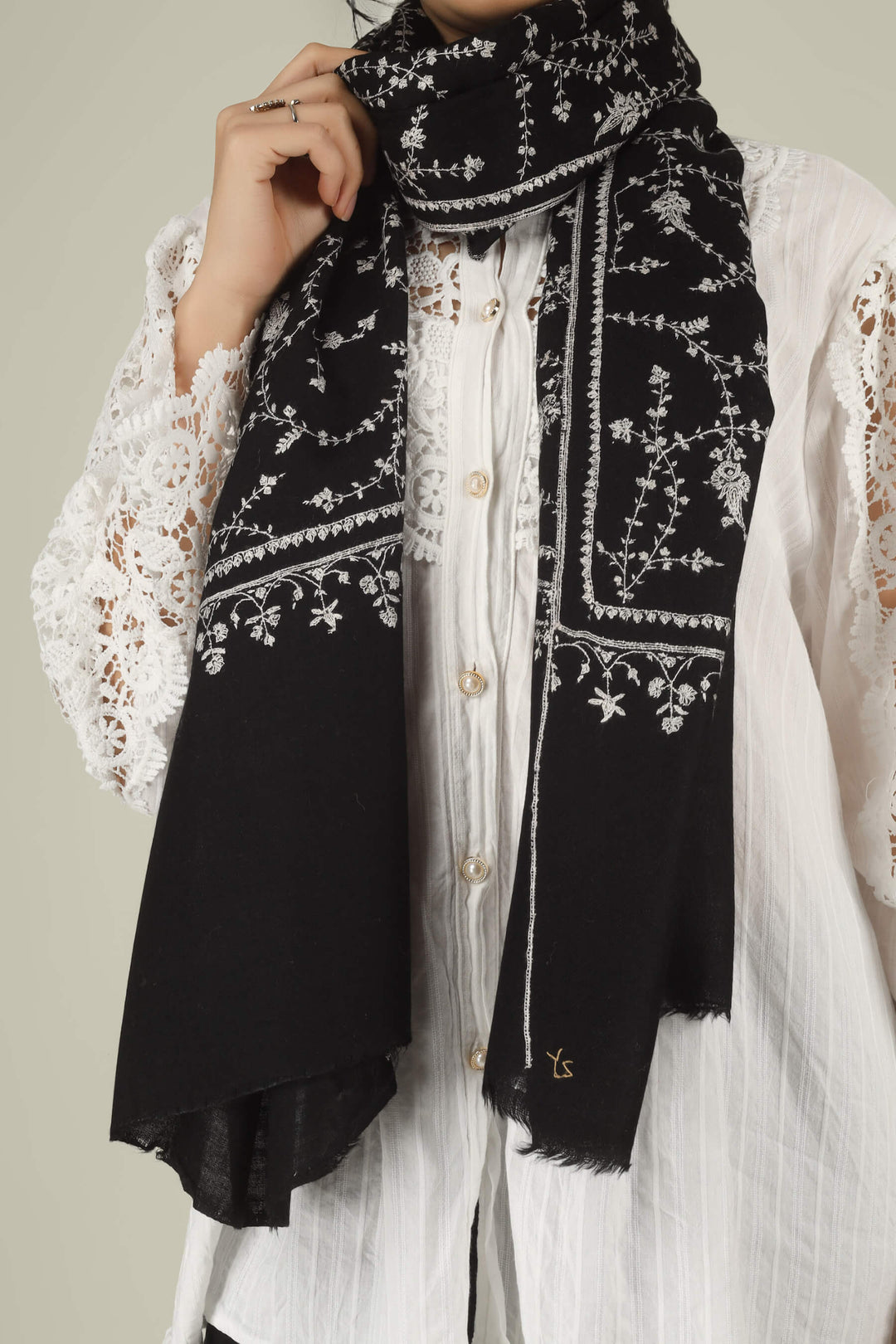 Hand-embroidered raven-black pure Pashmina stole featuring an all-over ivory Sozni Jaldaar floral vine pattern from Kepra.