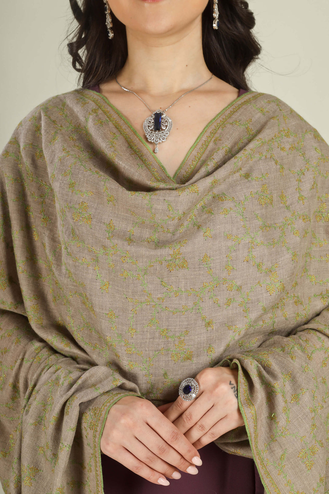 pashmina-jaldaar-gi-tagged-on-natural-khudrang-handwowen-treditional-loom
