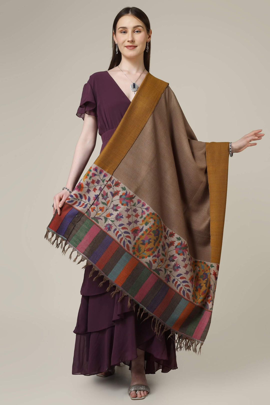 authentic kani pashmina shawls online, this piece blends traditional craftsmanship, rich color contrast, and timeless heirloom appeal.