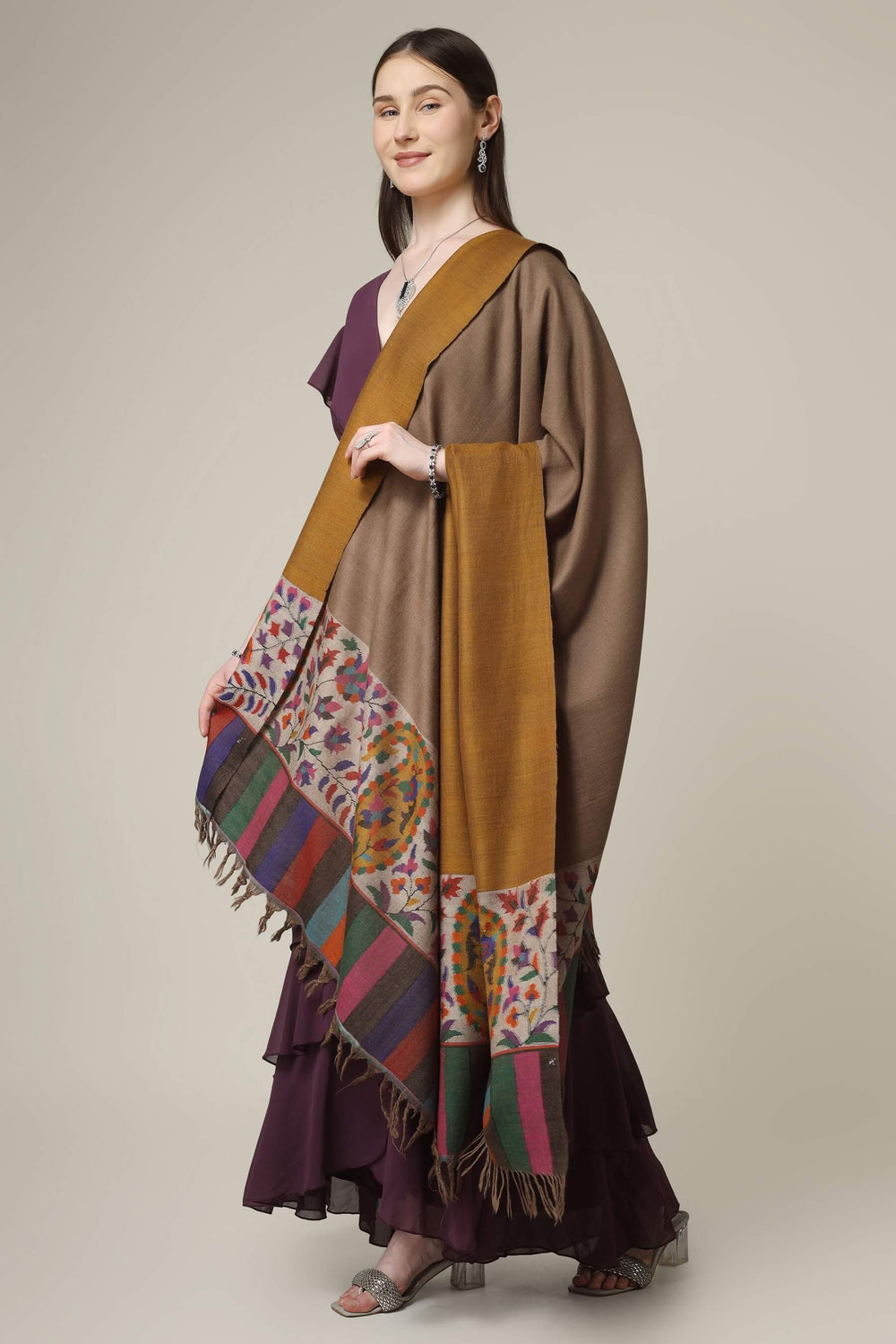 authentic kani pashmina shawls online, this piece blends traditional craftsmanship, rich color contrast, and timeless heirloom appeal.