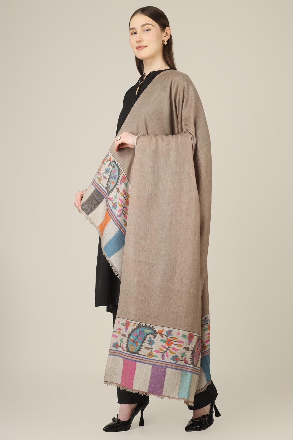 authentic kani pashmina shawls online, this piece blends traditional craftsmanship, subtle sophistication, and timeless heritage appeal.