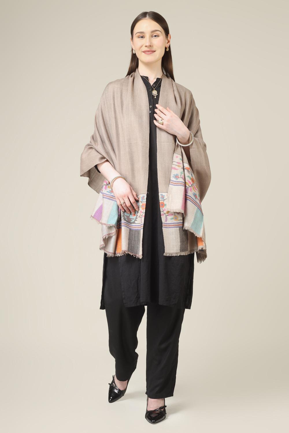 authentic kani pashmina shawls online, this piece blends traditional craftsmanship, subtle sophistication, and timeless heritage appeal.