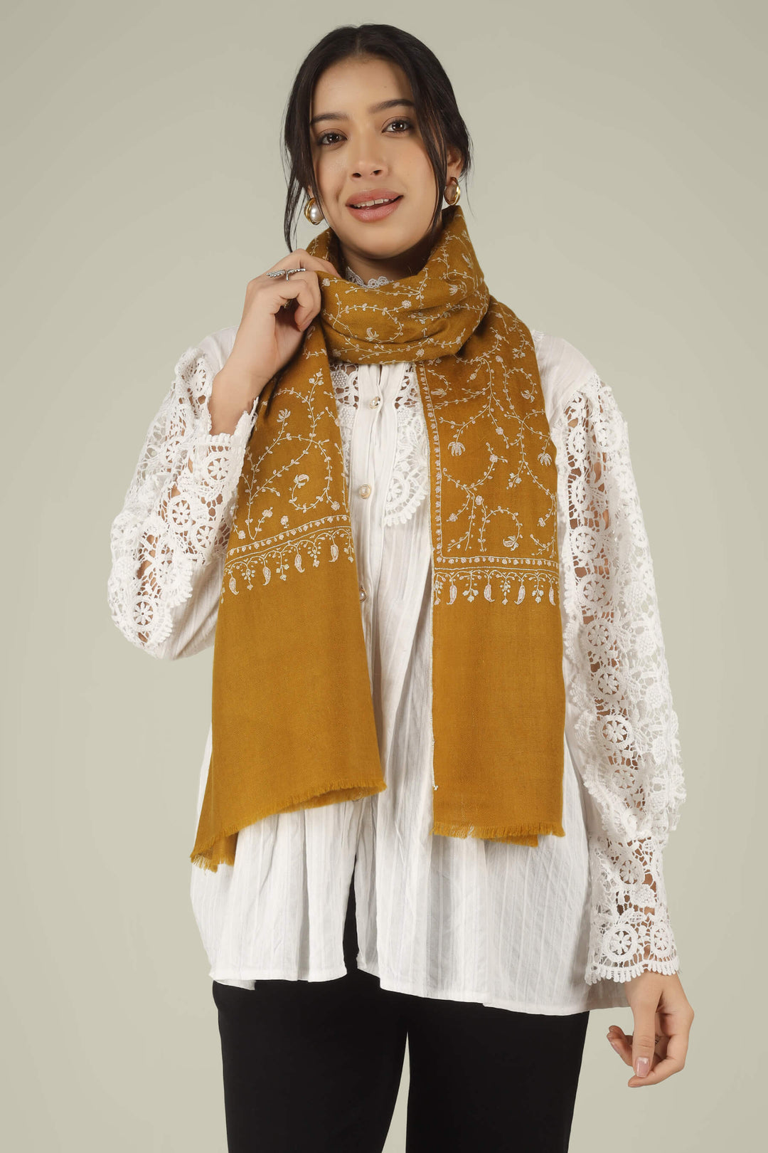 Hand-embroidered turquoise blue pure Pashmina stole featuring an all-over silver-tone Jaldaar Sozni floral vine pattern from Kepra