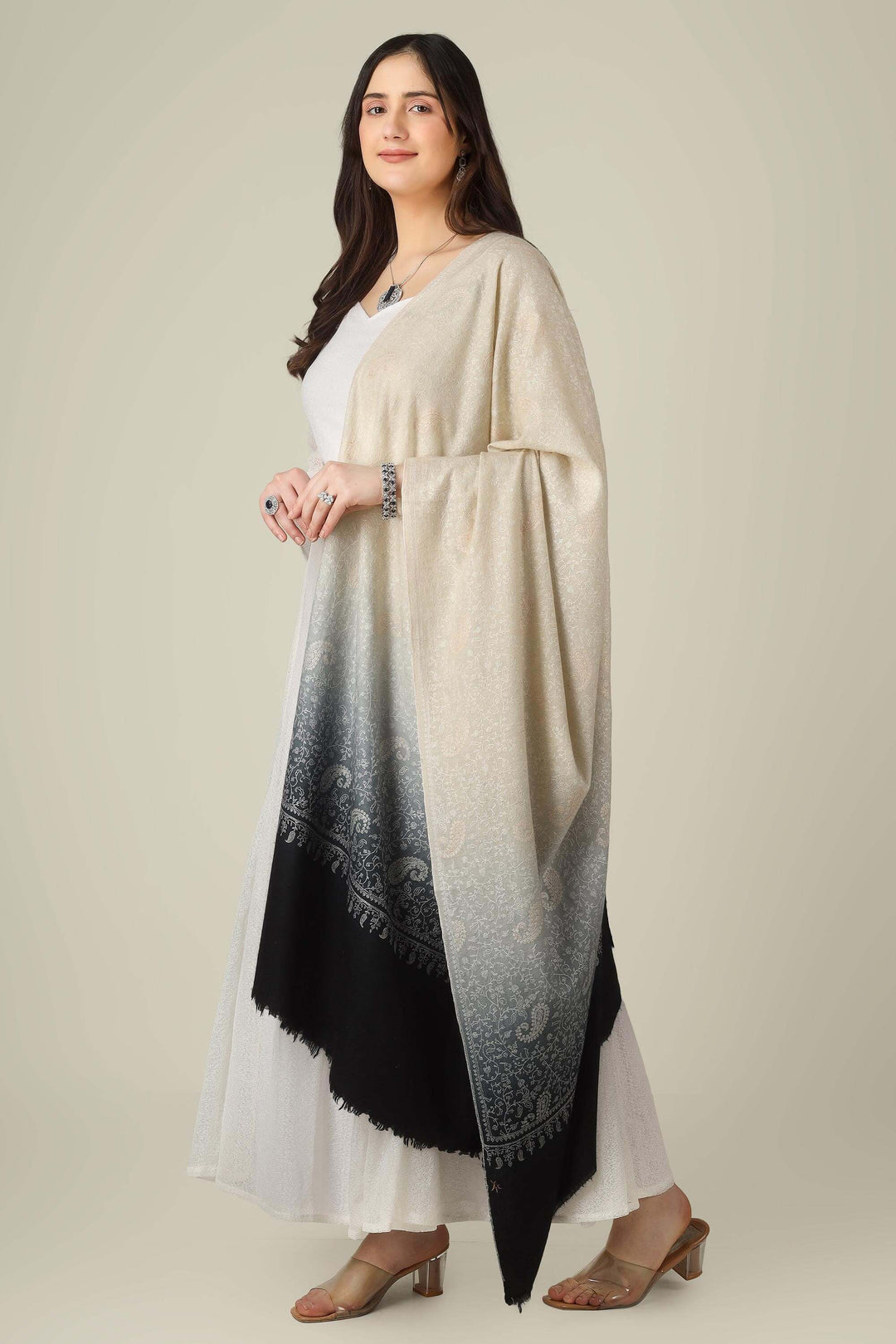 It is perfect for customers looking to buy a pure pashmina shawl online in India that works equally well over saris, suits, and contemporary dresses for weddings, receptions, and formal evenings.