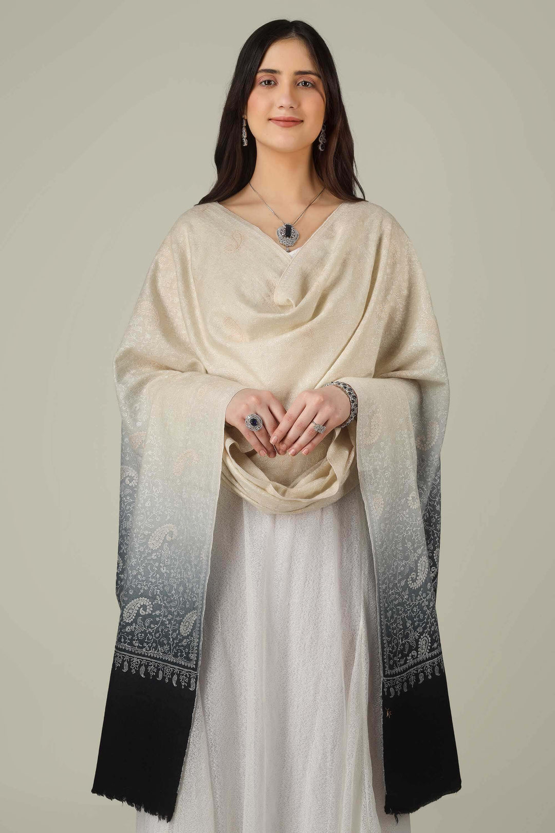 It is perfect for customers looking to buy a pure pashmina shawl online in India that works equally well over saris, suits, and contemporary dresses for weddings, receptions, and formal evenings.