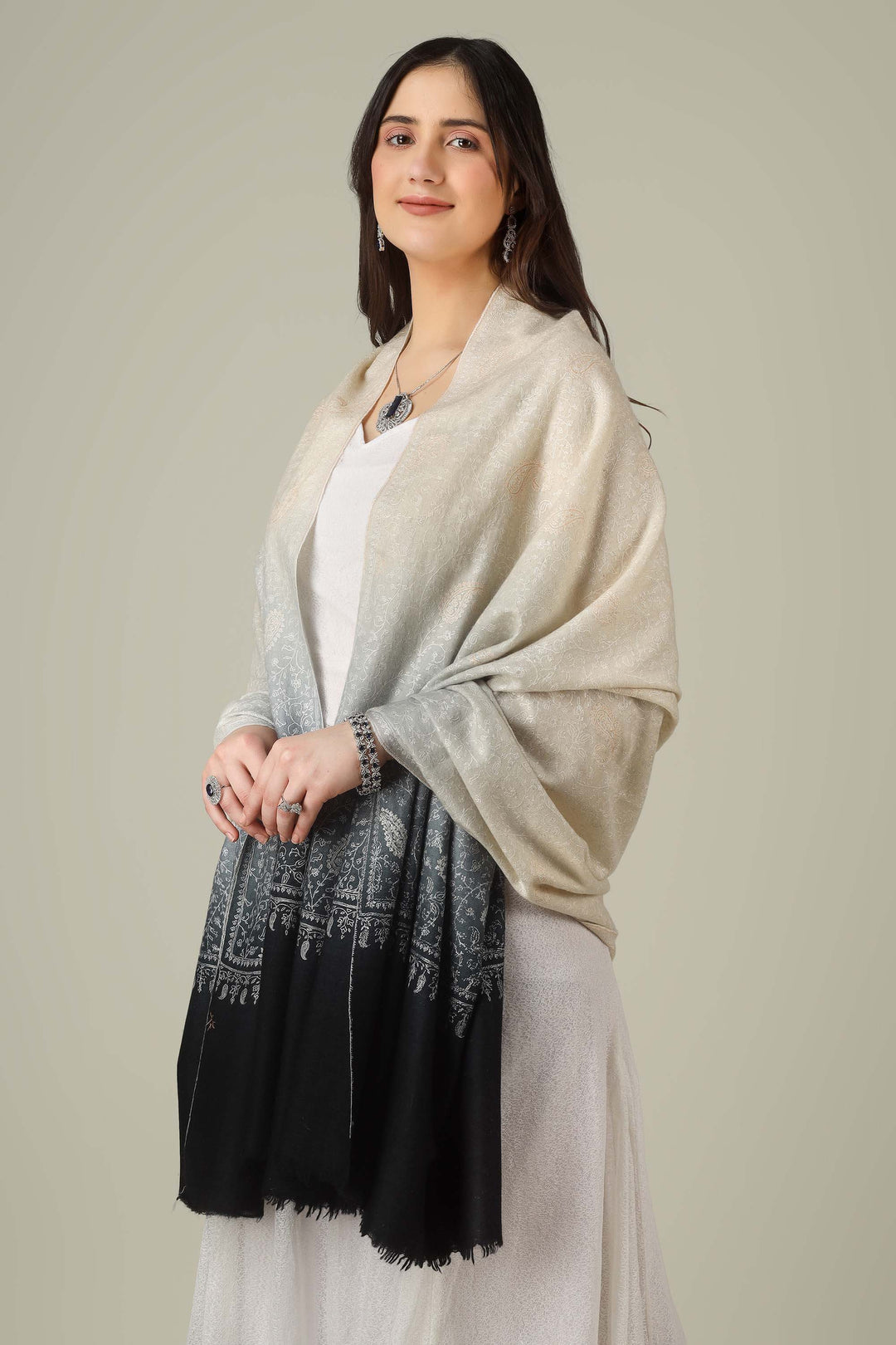 It is perfect for customers looking to buy a pure pashmina shawl online in India that works equally well over saris, suits, and contemporary dresses for weddings, receptions, and formal evenings.