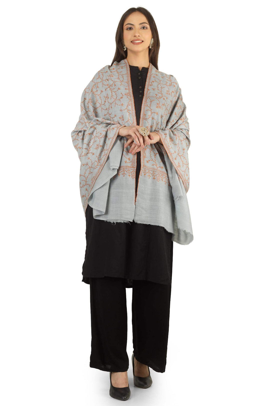 A refined choice for admirers of pashmina shawls in Newyork, this handwoven jaal shawl brings authentic Kashmiri craftsmanship