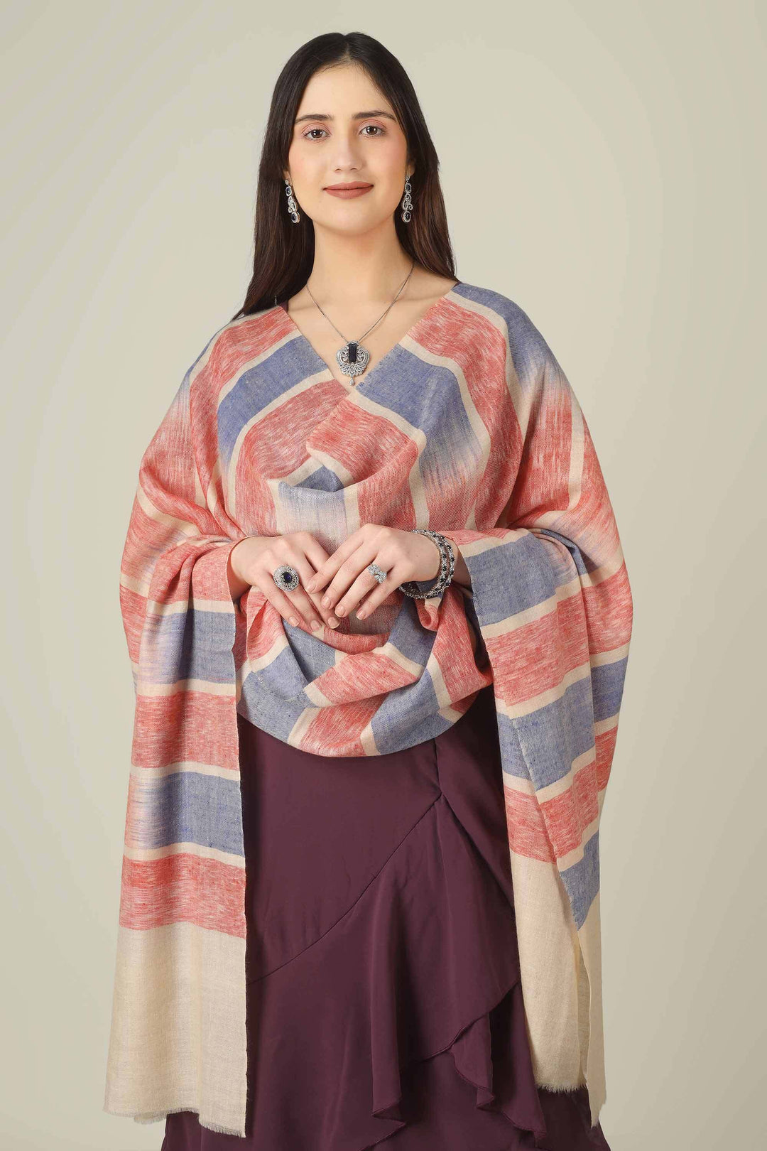searching for pashmina online, this ikat shawl brings together traditional Kashmiri weaving and a contemporary colour story that works beautifully in style capitals like the USA and the UK