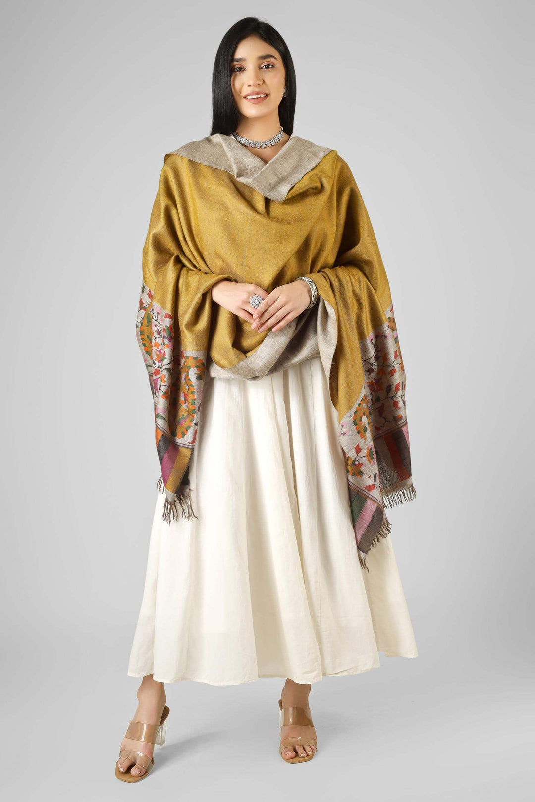 Ideal for global admirers searching for “Kani pashmina shawl,” “Kashmiri Kani shawl online,” or “pure pashmina shawls from Kashmir,” this reversible Kani palla shawl positions Kepra as a trusted destination for premium pashmina.