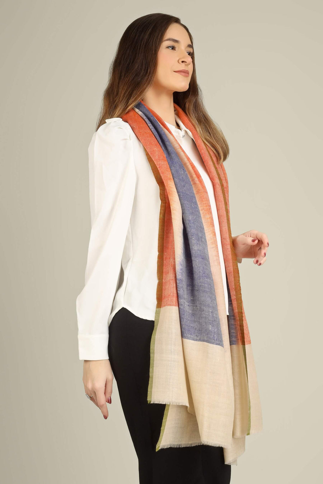 searching for pashmina shawls in United States, this Kashmiri pashmina stole is an effortless way to add true Kashmir shawl luxury to your wardrobe. Style it as a classic pashmina shawl 