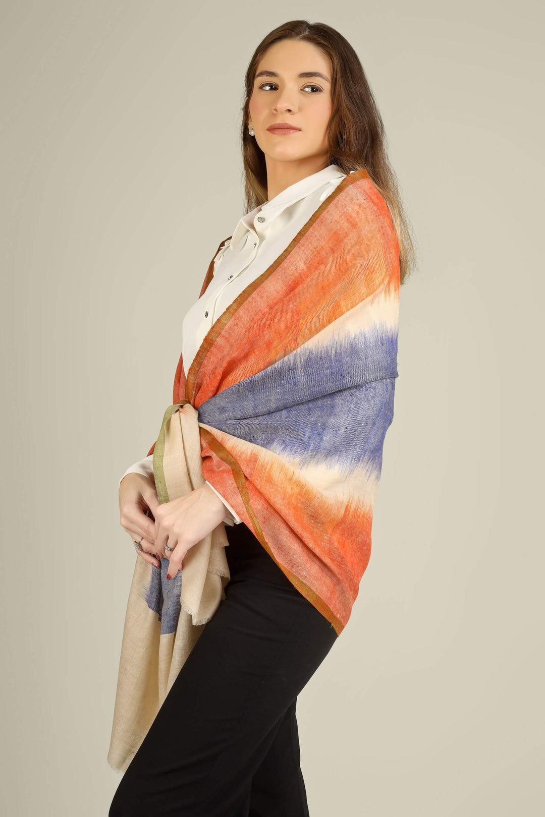 searching for pashmina shawls in United States, this Kashmiri pashmina stole is an effortless way to add true Kashmir shawl luxury to your wardrobe. Style it as a classic pashmina shawl 