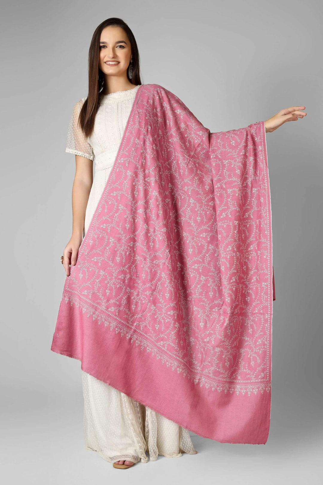 Perfect for admirers of pashmina shawls in Canada , this piece blends gallery-level Kashmiri artistry with a versatile colour that works for both daytime charm and night-time elegance.