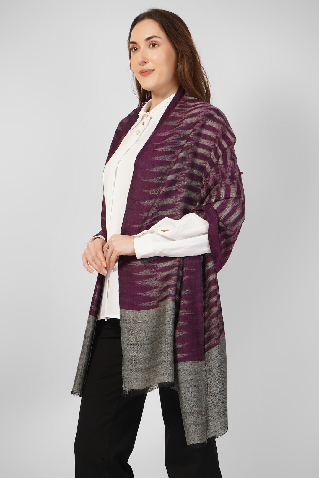 Ikkat Design Pashmina Stoles Online – Deep Purple & Grey Luxe
    Embrace contemporary Kashmir artistry with this Purple-Grey Ikkat Pashmina Stole. Handwoven from the finest pure pashmina, this stole features a bold ikkat-inspired design