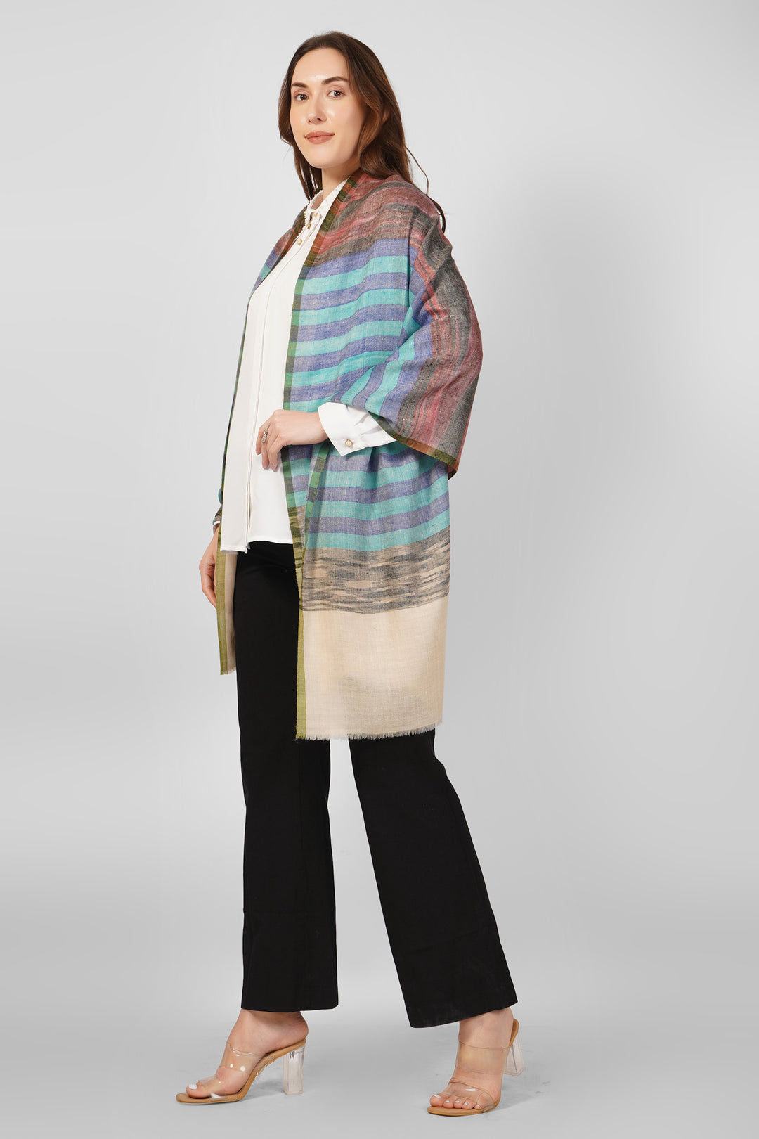 Handmade Multicolor Pashmina Stoles Online – Blue, Green, Red & Taupe Checks
  Add a burst of color and sophistication to your ensemble with this Multicolor Checkered Pashmina Stole, handwoven in Kashmir from pure, fine pashmina wool
