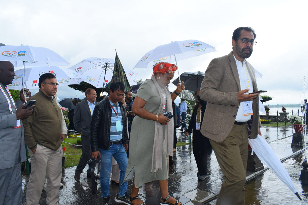 G20-delegation-members-welcome-at-Nishat-Garden