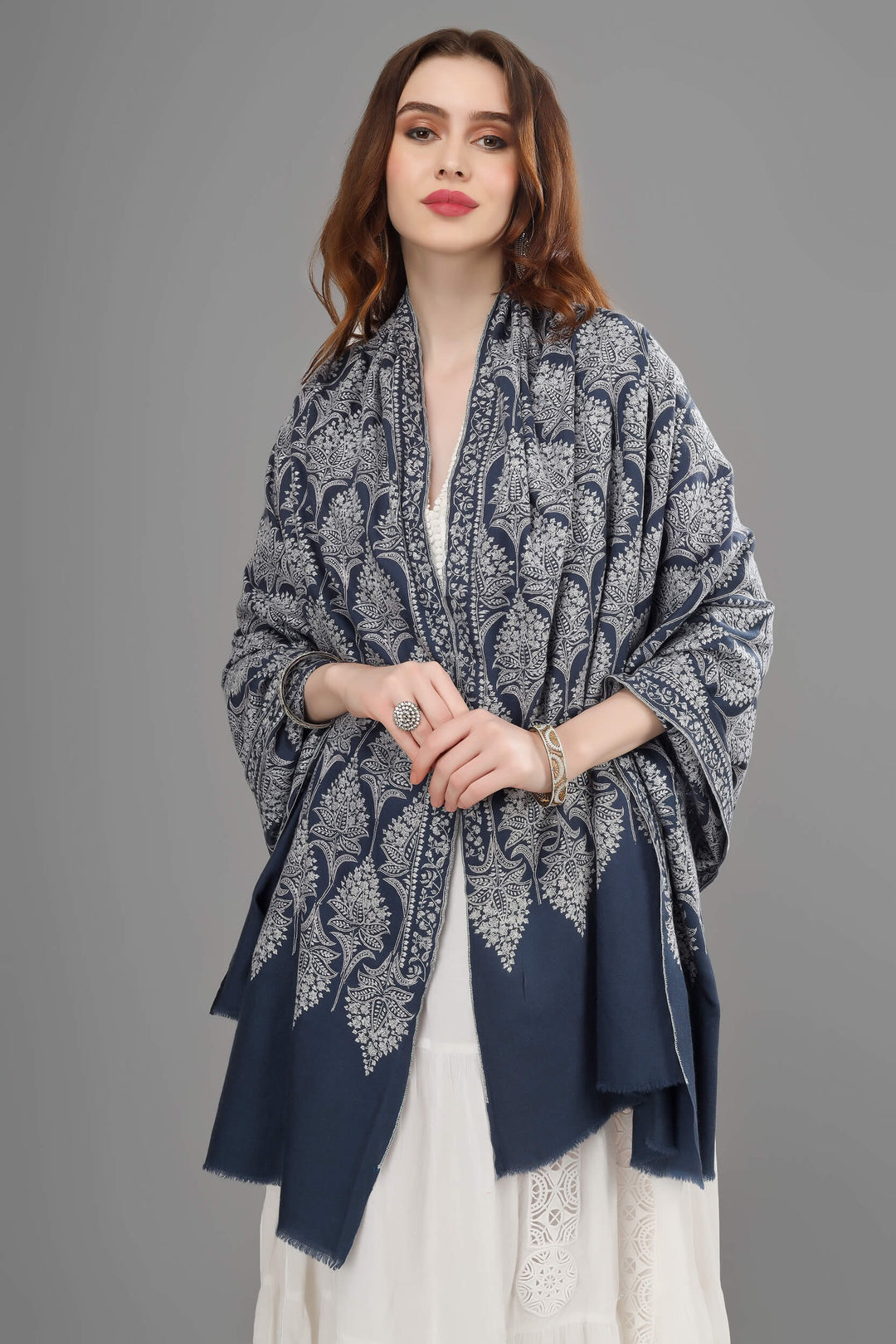 "PASHMINA SHAWL - Handwoven Perfection"-gray Pashmina jama with stunning Sozni embroidery. "PASHMINA SHAWLS IN INDIA - Indian Tradition and Luxury" "KEPRA PASHMINA SHAWLS - For Those Who Seek Perfection"