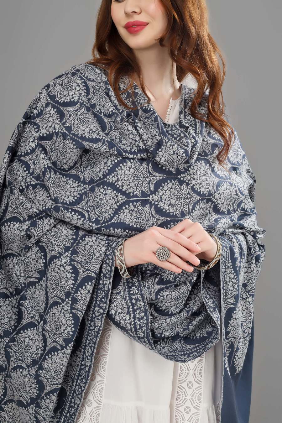 "PASHMINA SHAWL - Handwoven Perfection"-gray Pashmina jama with stunning Sozni embroidery. "PASHMINA SHAWLS IN DELHI - Indian Tradition and Luxury" "KEPRA PASHMINA SHAWLS - For Those Who Seek Perfection"