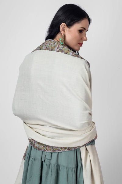 white badamkaar Pashmina Border sozni shawl