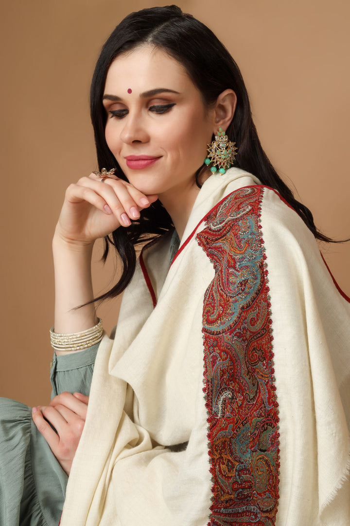 White Pashmina Shawl with Vintage-Inspired Jamawar Palladaar Border