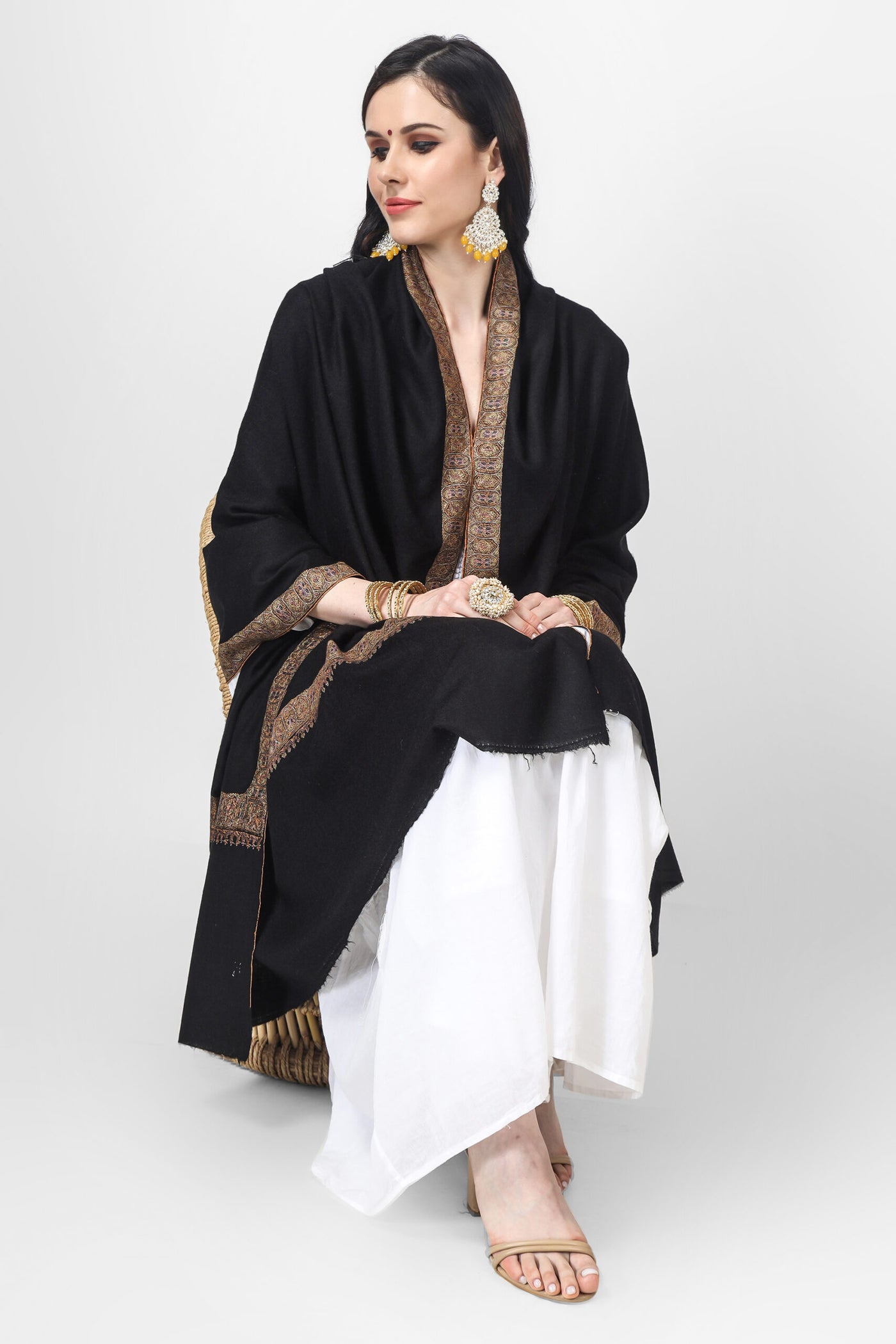 Black Pashmina khaikkaar border sozni shawl